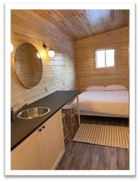 Our Cabin Bed & Breakfast Yellowknife Eksteriør bilde
